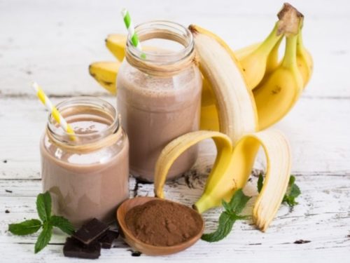 How To Make A Cacao Smoothie: Healthy Banana Cacao Smoothie