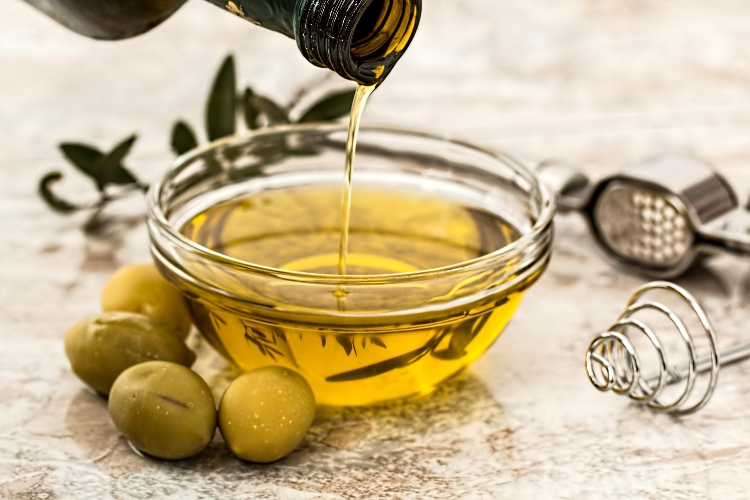 how to make holy anointing oil